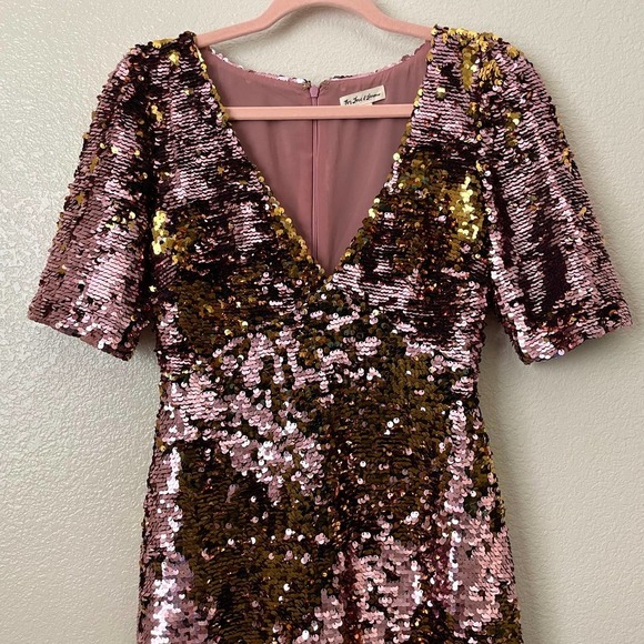 For Love & Lemons Dress Womens Small Rose Gold Mini Sequins Sparkly V-Neck Party - Picture 6 of 14